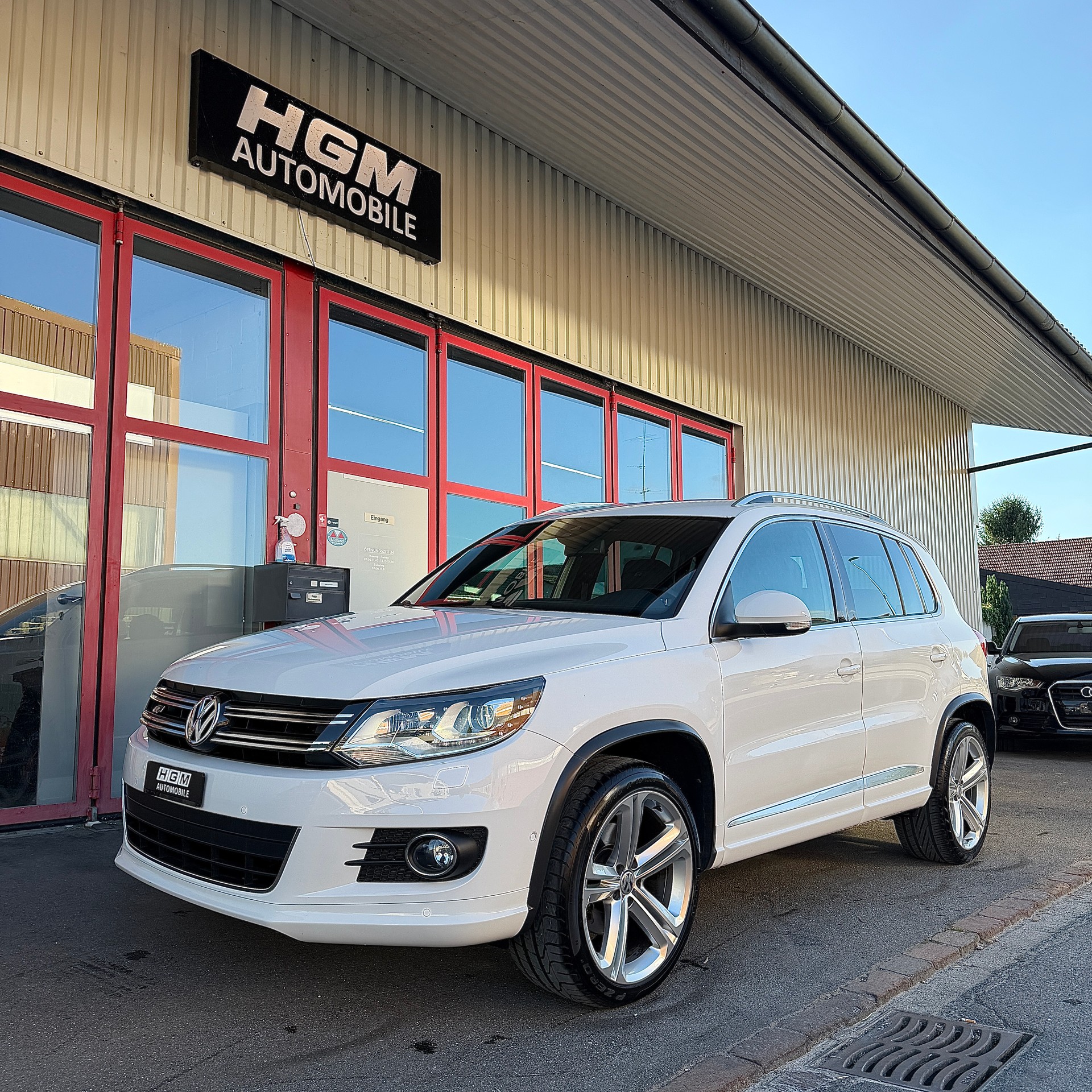 VW Tiguan 2.0 TSI R-Line Design 4Motion DSG-image-0