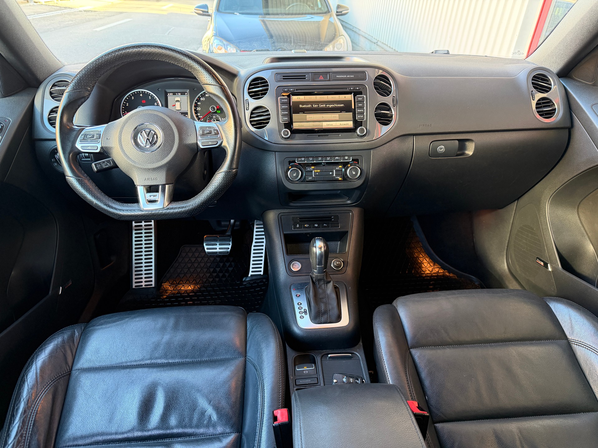 VW Tiguan 2.0 TSI R-Line Design 4Motion DSG-image-7