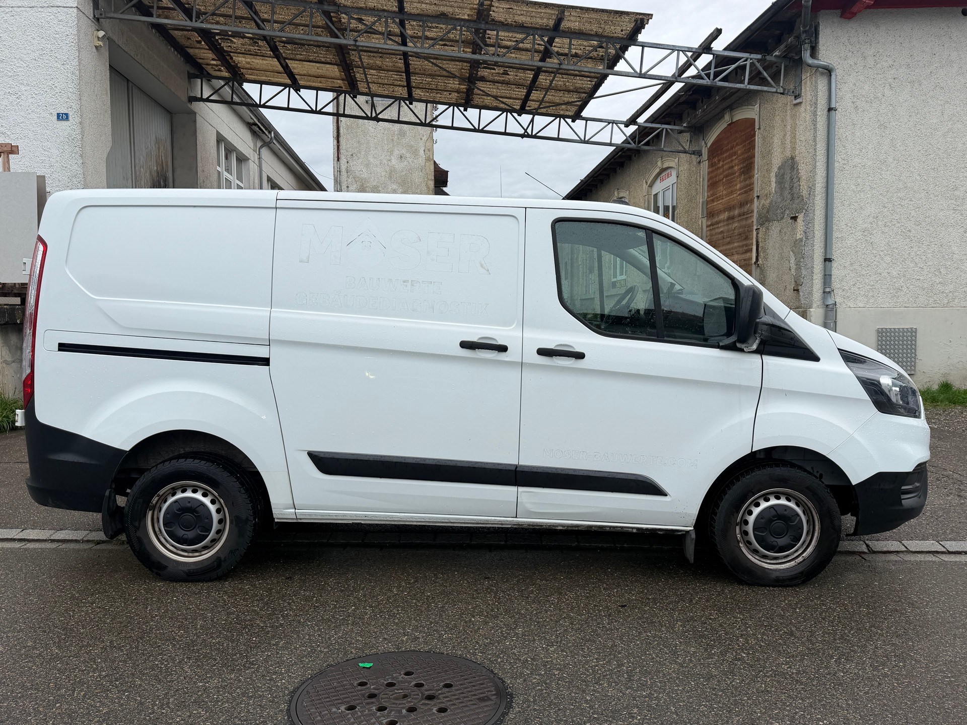 FORD Transit Custom Van 280 L1H1 Basis-image-1