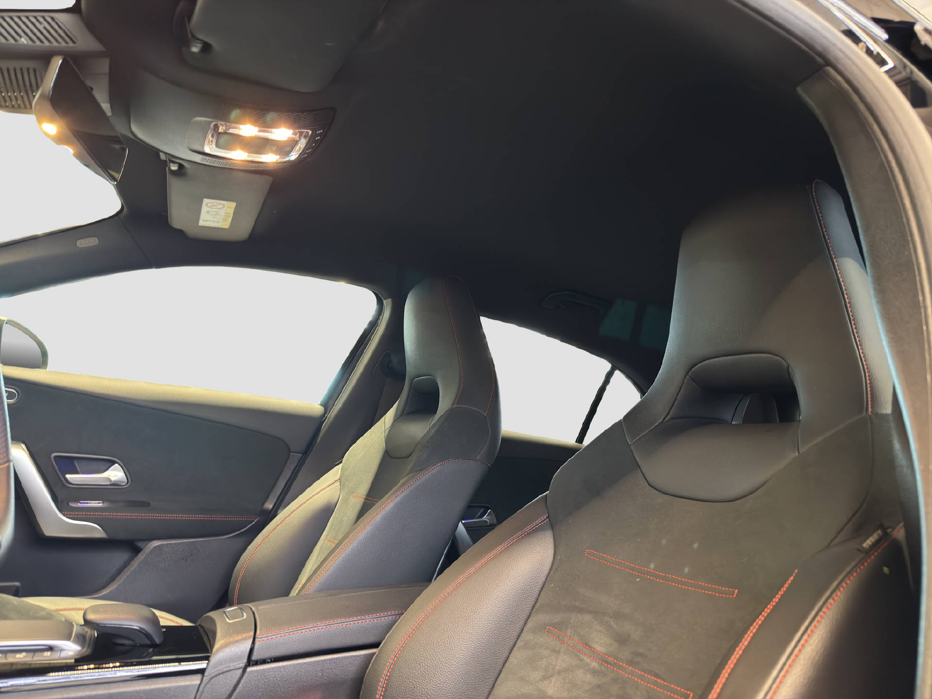 MERCEDES-BENZ A 200 AMG Line-image-11