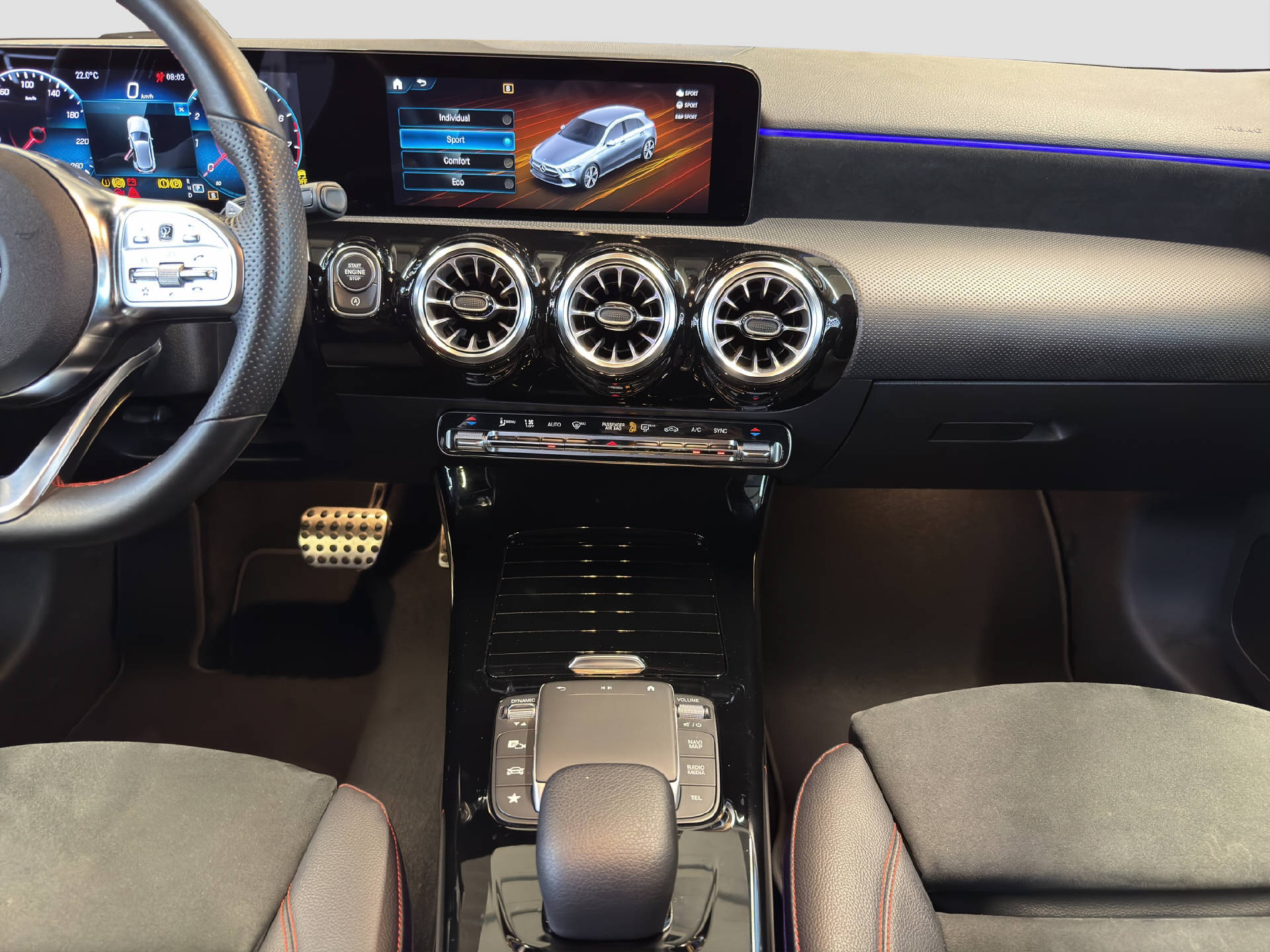 MERCEDES-BENZ A 200 AMG Line-image-9