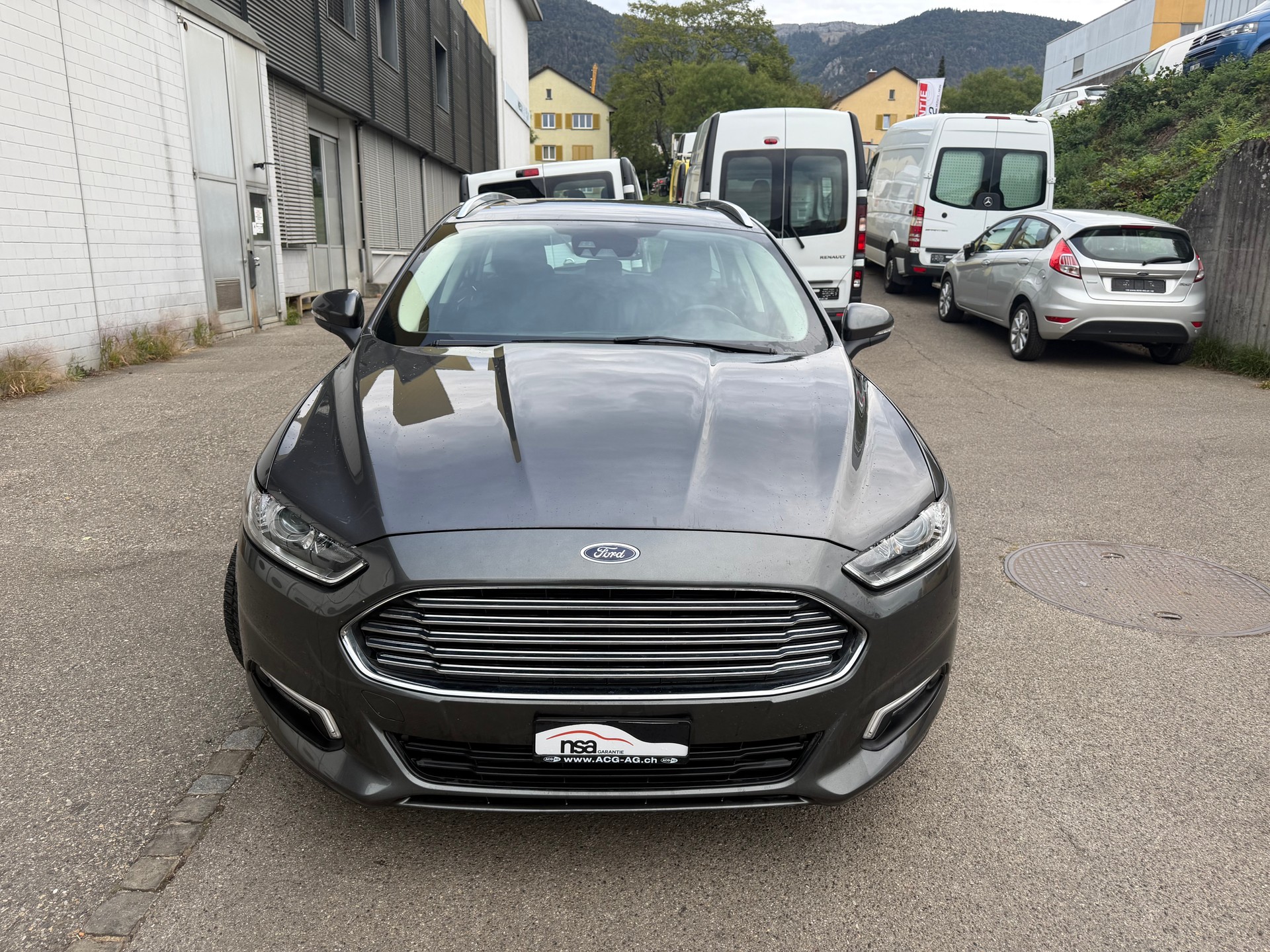 FORD Mondeo 2.0 TDCi Trend PowerShift ** Gr. Navi ** Klima-auto ** Tempomat ** PDC H ** RF- Kamera ** Sitzheizung ** Frisch Ab MFK-image-1
