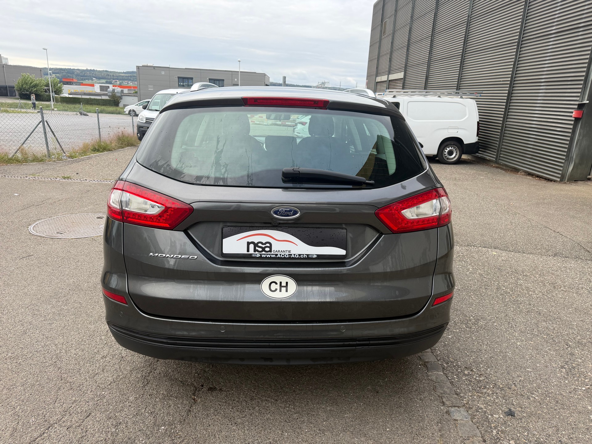 FORD Mondeo 2.0 TDCi Trend PowerShift ** Gr. Navi ** Klima-auto ** Tempomat ** PDC H ** RF- Kamera ** Sitzheizung ** Frisch Ab MFK-image-13