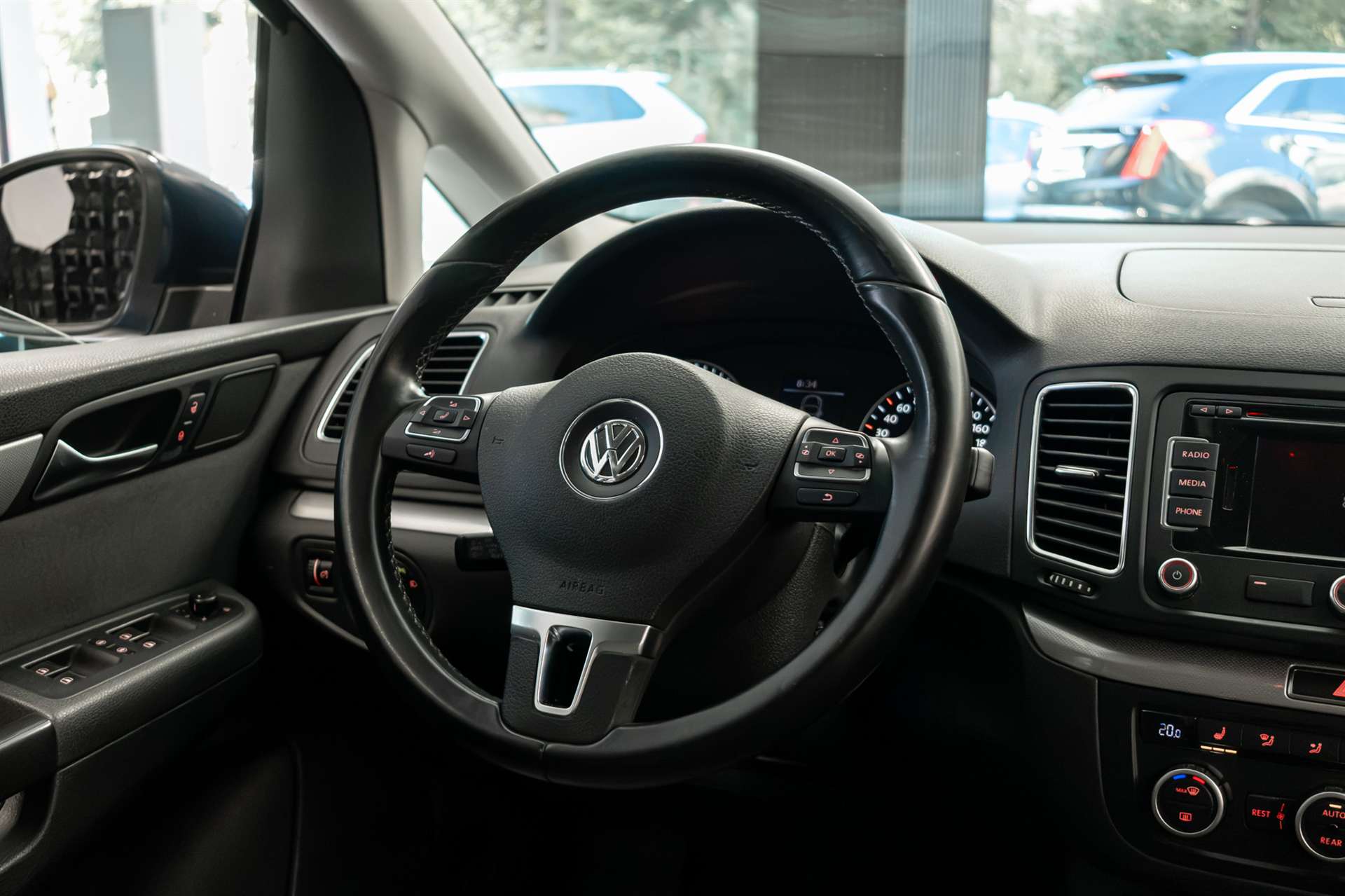 VW Sharan 2.0 TDI BMT Comfortline 4Motion *7-Plätzer*-image-6