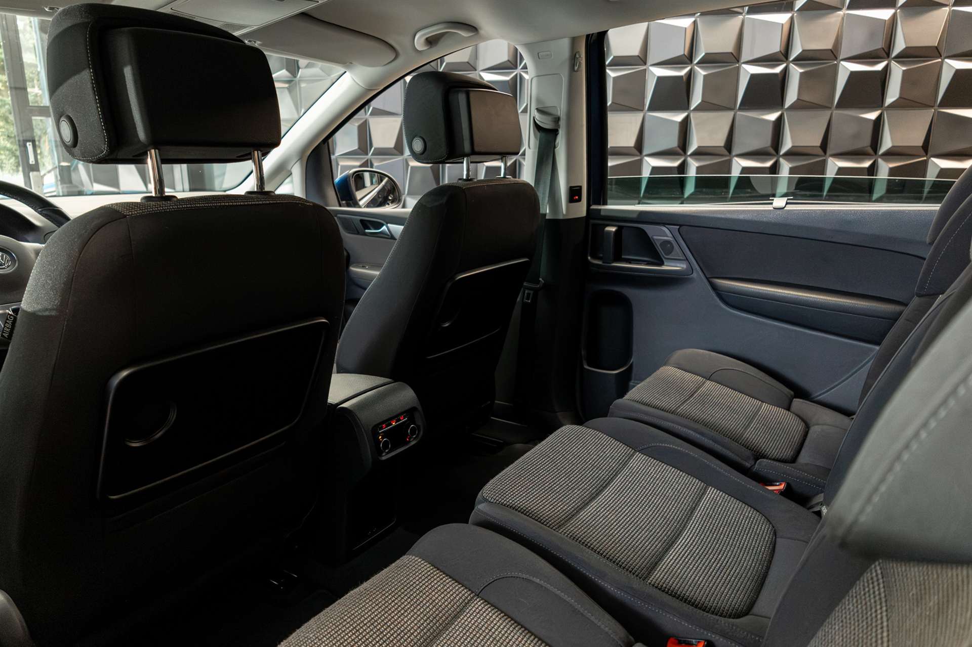 VW Sharan 2.0 TDI BMT Comfortline 4Motion *7-Plätzer*-image-20