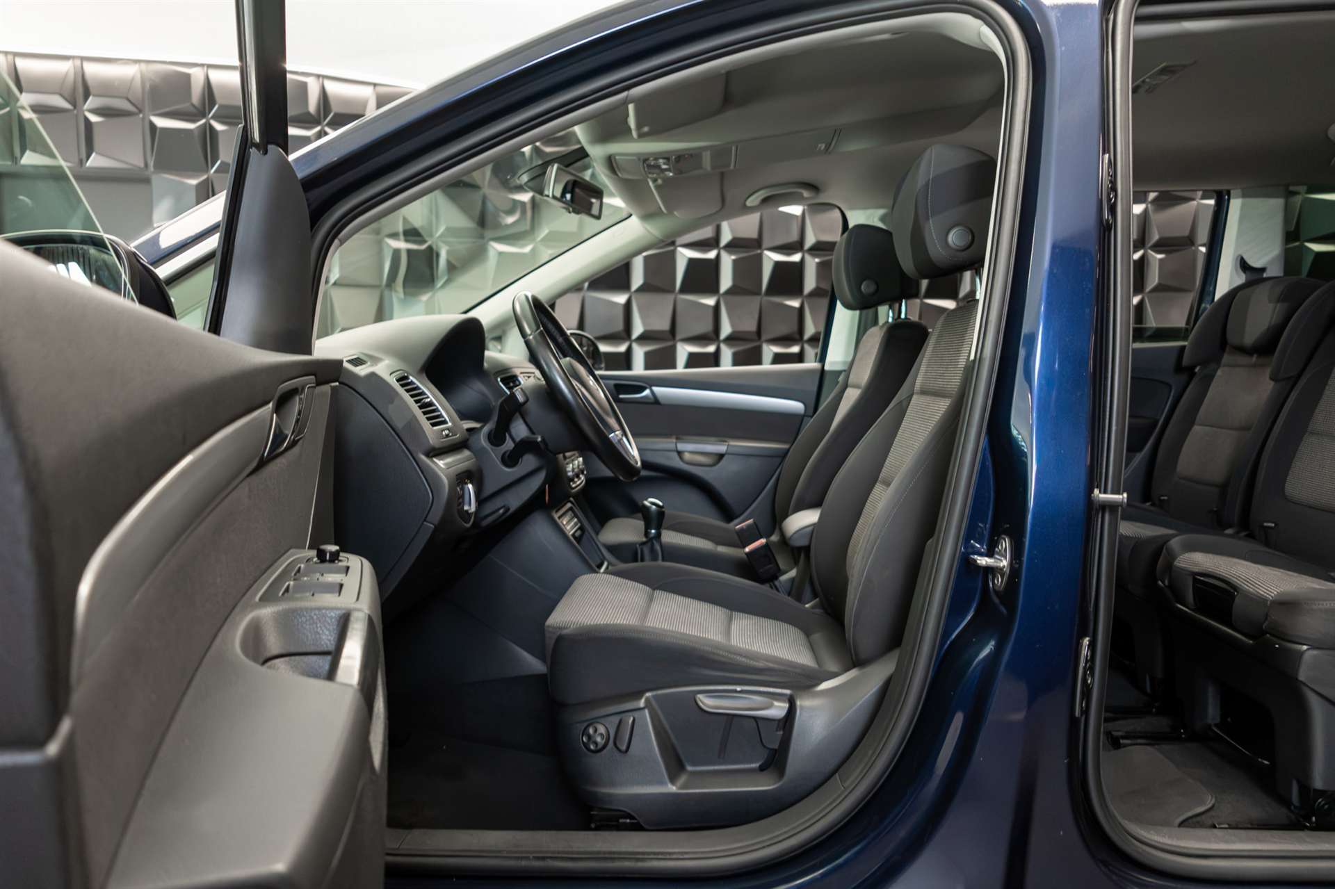 VW Sharan 2.0 TDI BMT Comfortline 4Motion *7-Plätzer*-image-9