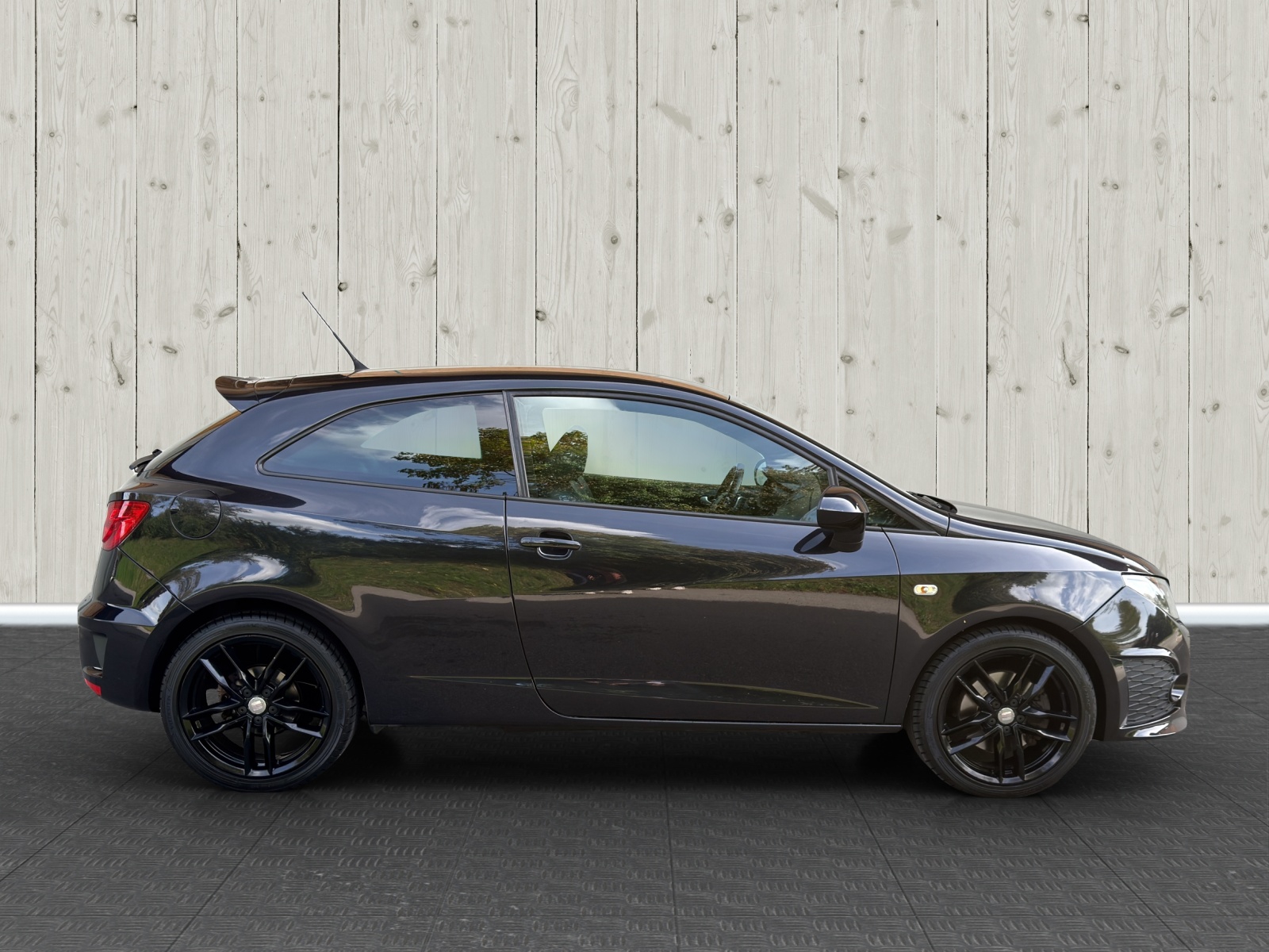 SEAT Ibiza SC 1.4 TSI Cupra R210 Swiss Racing DSG-image-7