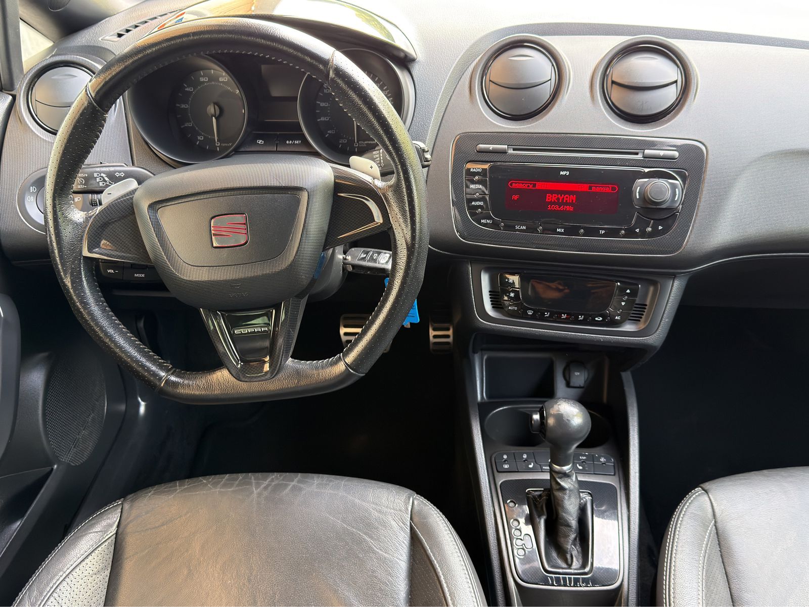 SEAT Ibiza SC 1.4 TSI Cupra R210 Swiss Racing DSG-image-11