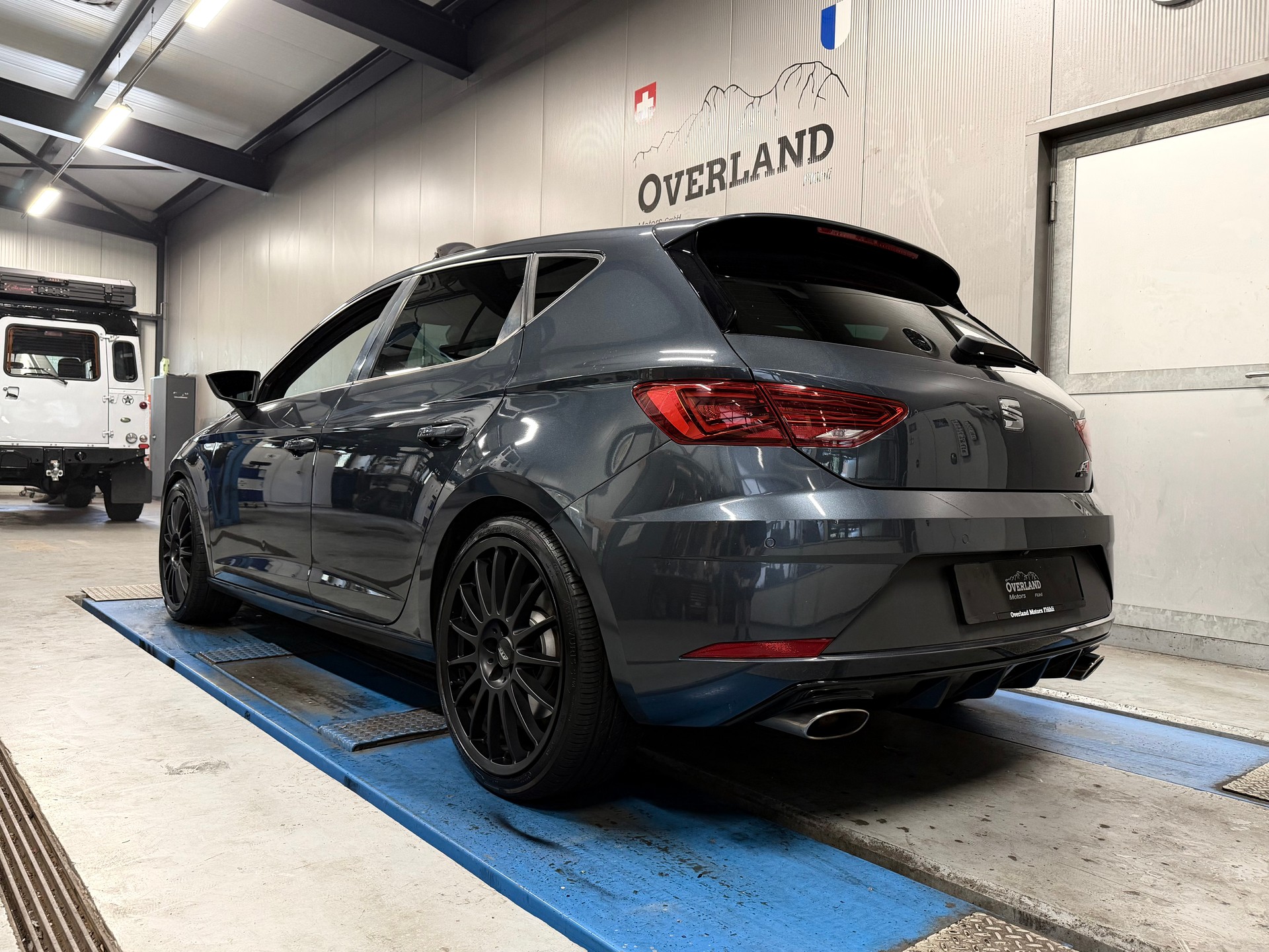 SEAT Leon 2.0 TSI Cupra 290 DSG-image-2