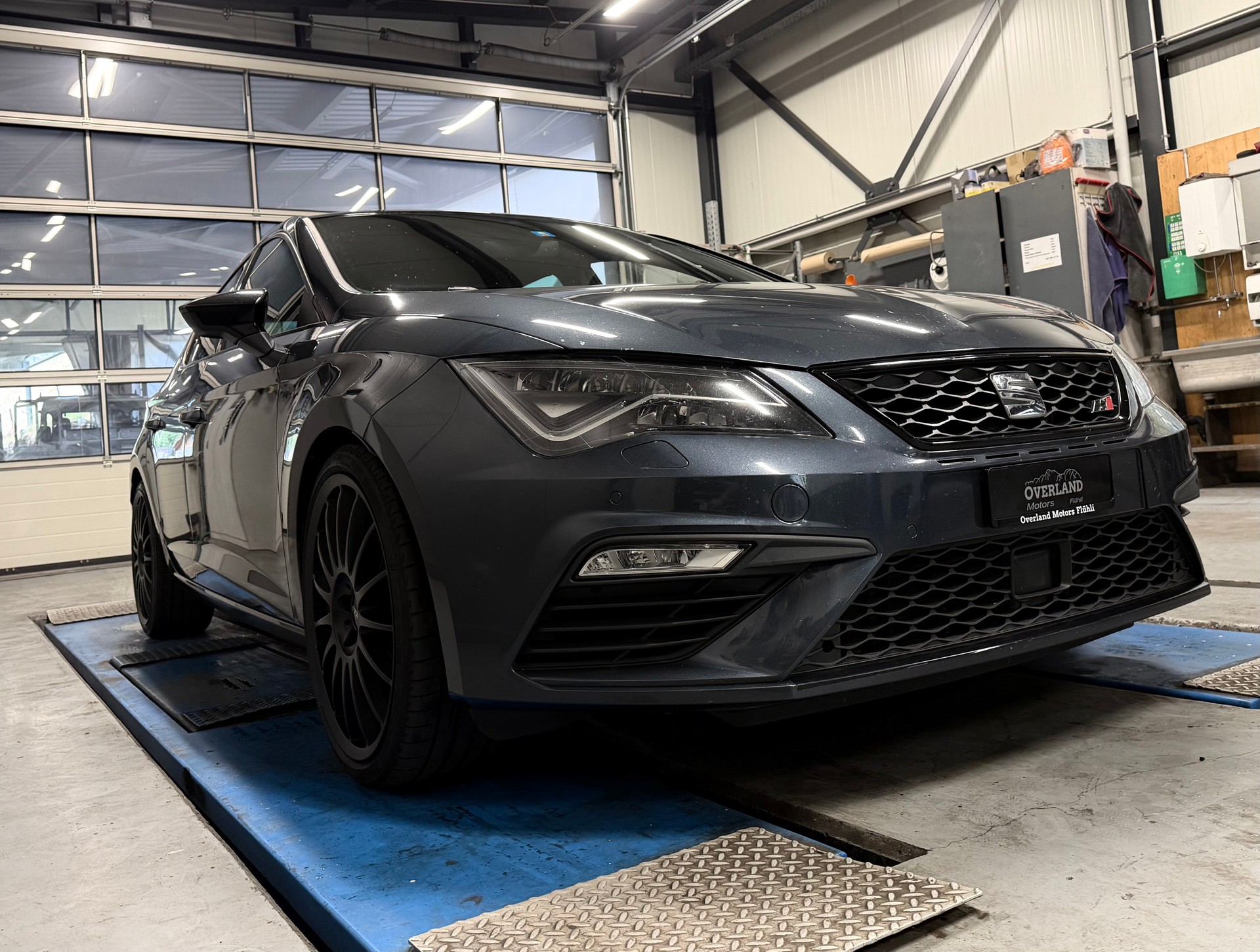 SEAT Leon 2.0 TSI Cupra 290 DSG-image-5