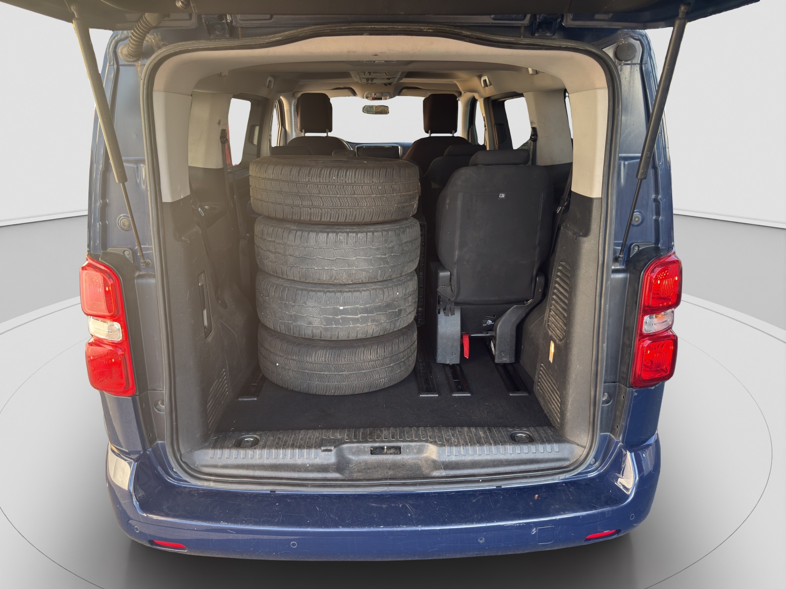 CITROEN Spacetourer 2.0 BlueHDi Swiss FAMiIIiLY-image-12