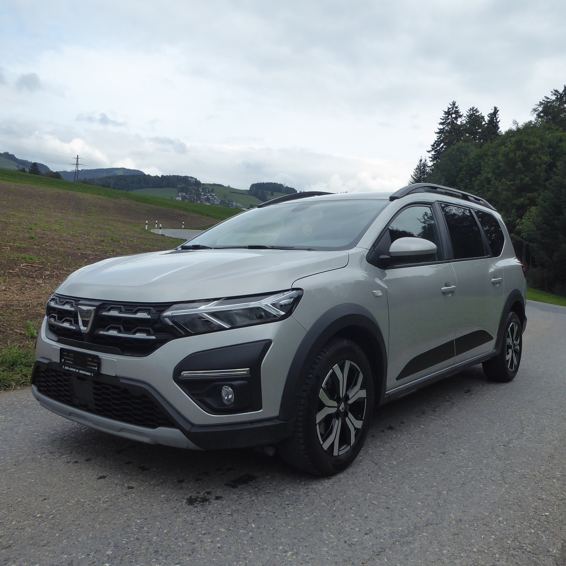 DACIA Jogger TCe 110 Comfort-image-0
