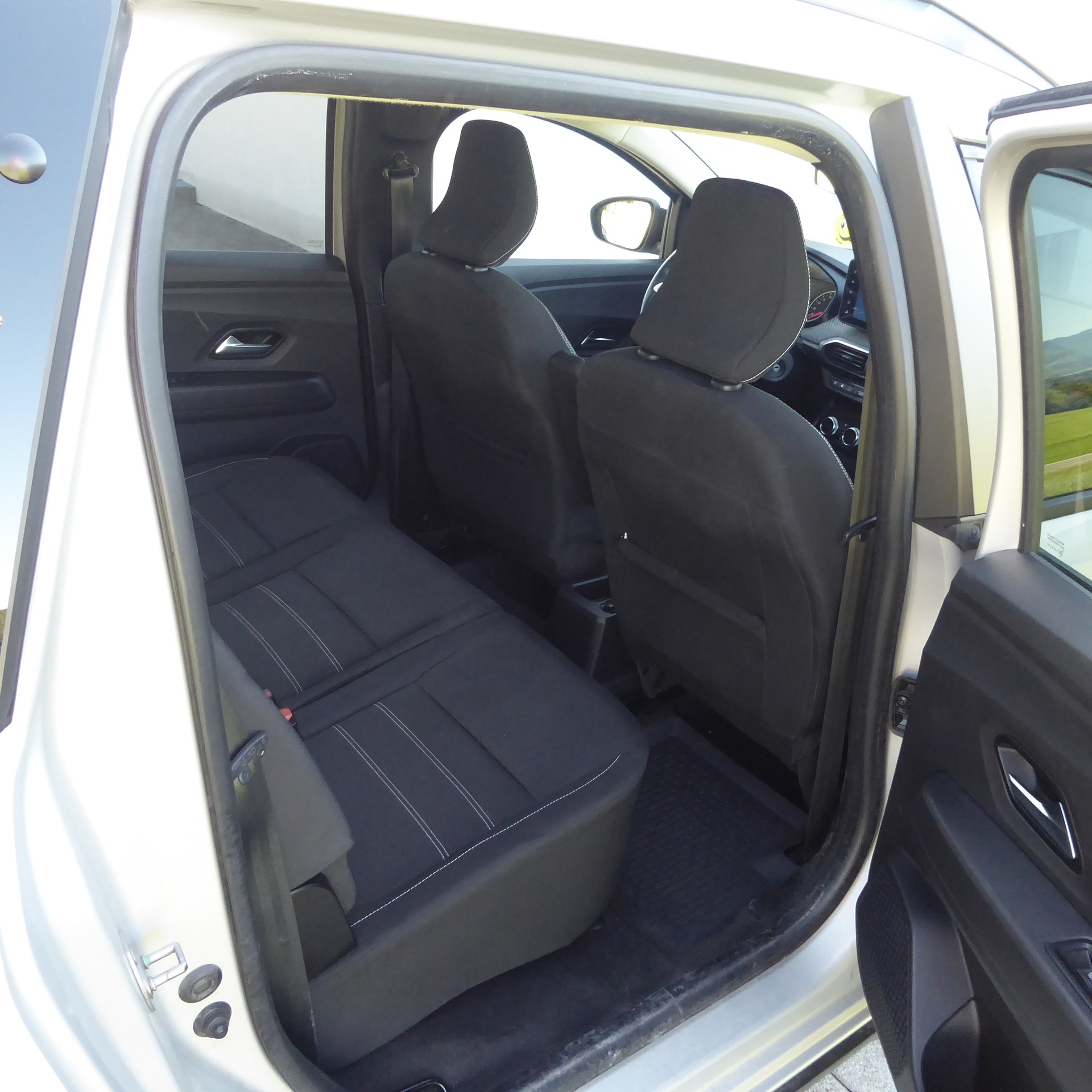 DACIA Jogger TCe 110 Comfort-image-8