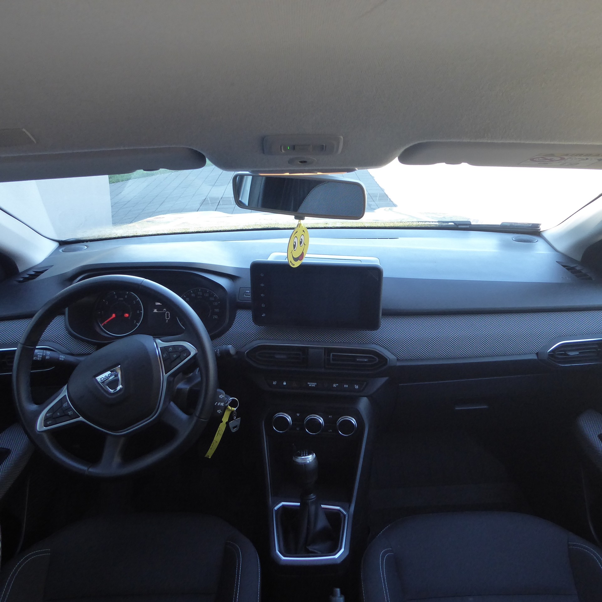 DACIA Jogger TCe 110 Comfort-image-9