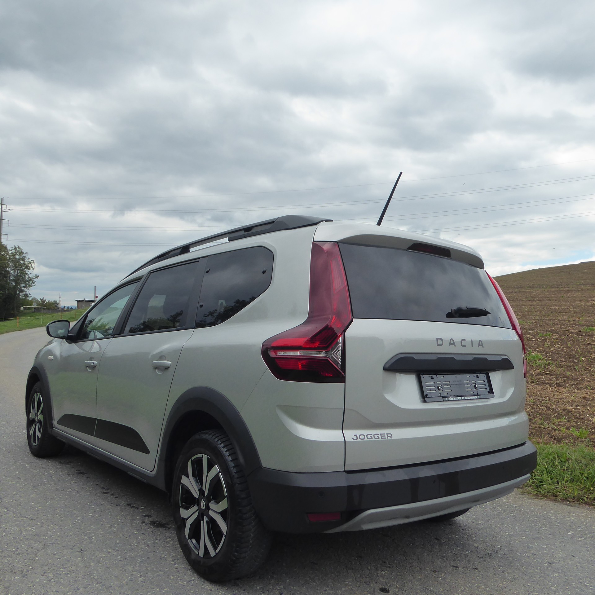 DACIA Jogger TCe 110 Comfort-image-2