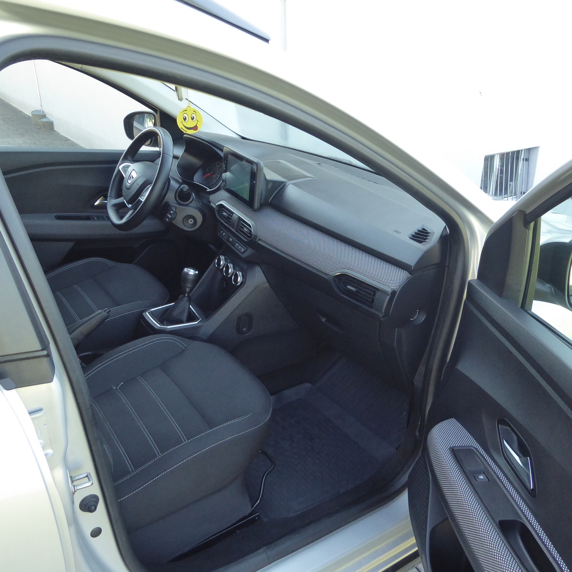 DACIA Jogger TCe 110 Comfort-image-7