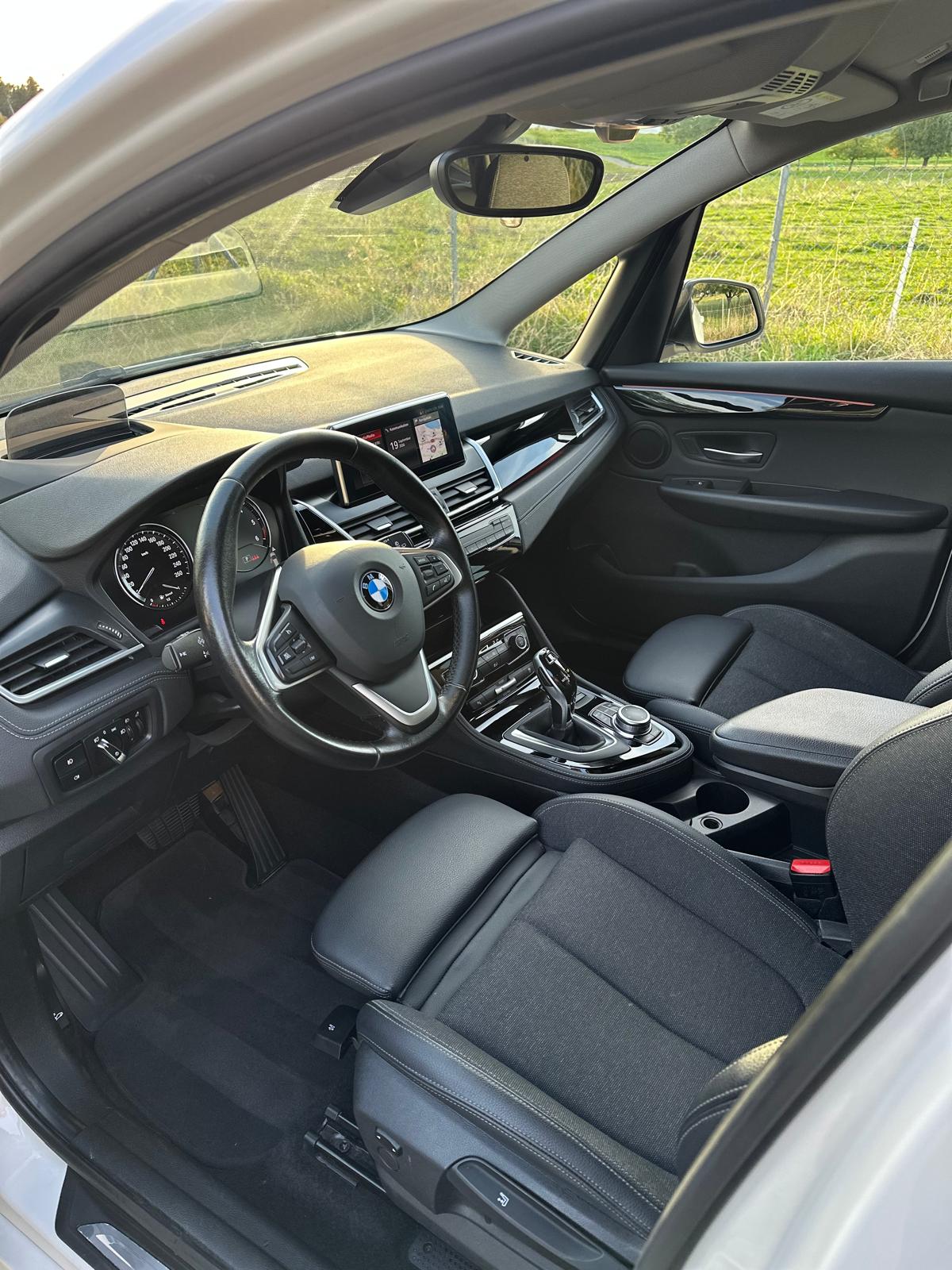 BMW 218d Gran Tourer Steptronic Fleet Edition-image-7