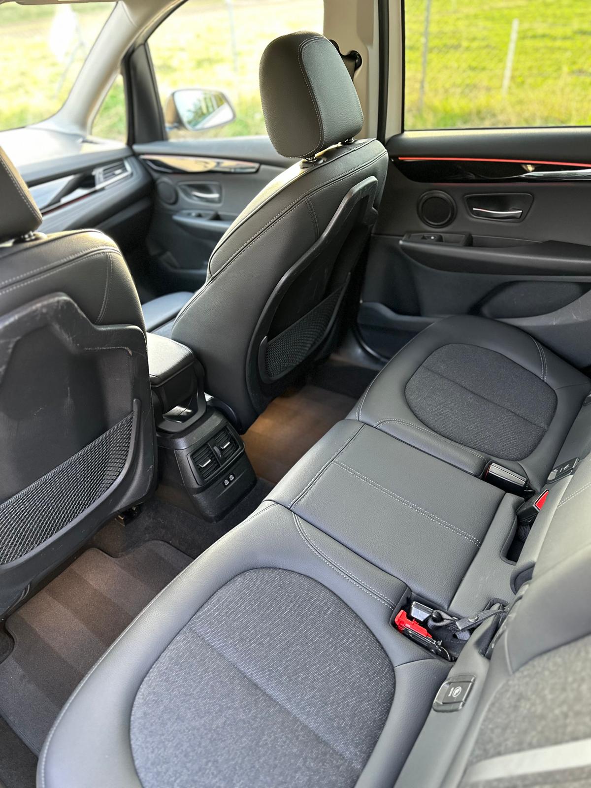 BMW 218d Gran Tourer Steptronic Fleet Edition-image-11
