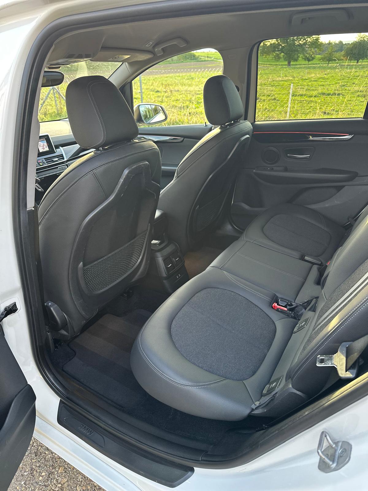 BMW 218d Gran Tourer Steptronic Fleet Edition-image-8