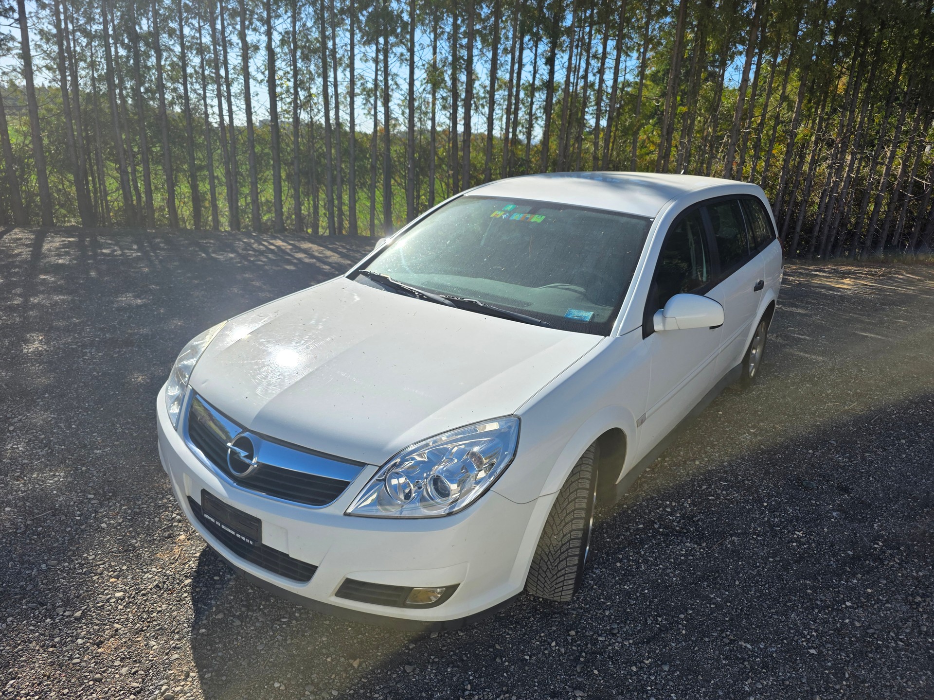 OPEL Vectra Caravan 1.9 CDTi 16V Diamond Automatic-image-1