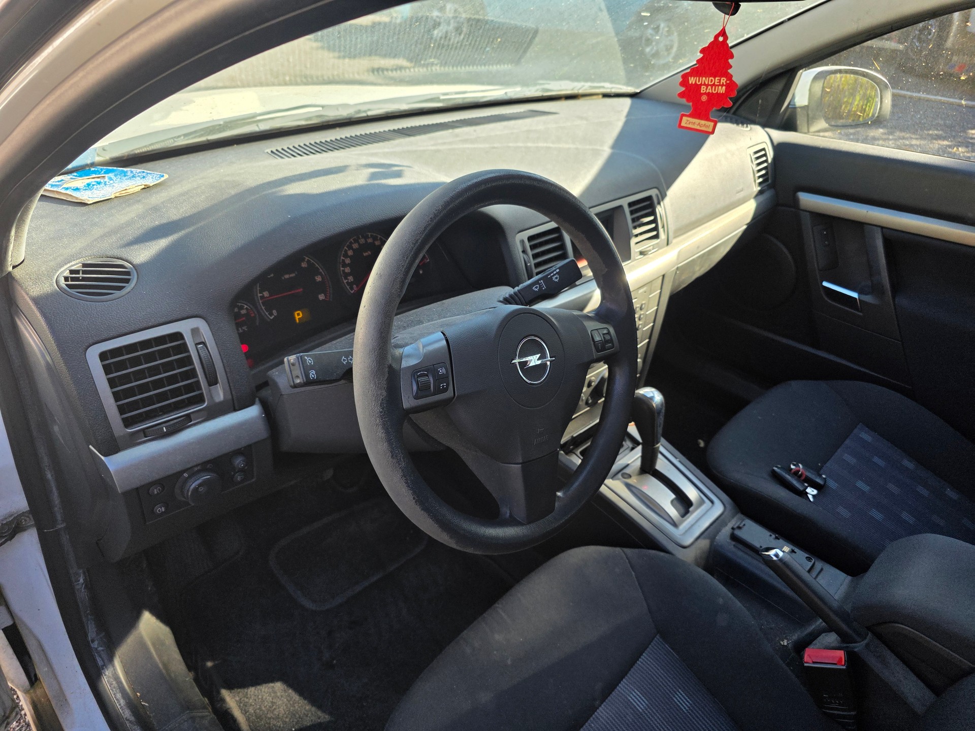 OPEL Vectra Caravan 1.9 CDTi 16V Diamond Automatic-image-6