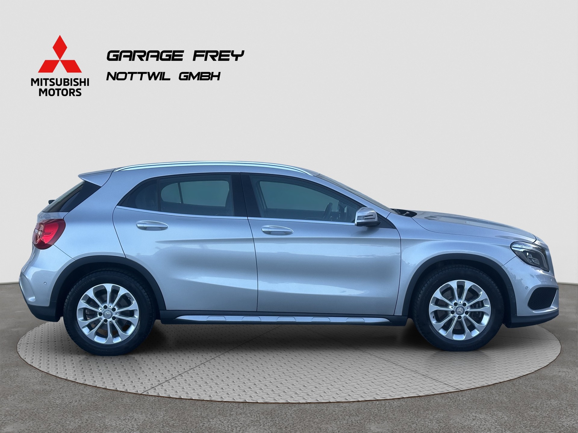 MERCEDES-BENZ GLA 220 d AMG Line 4Matic 7G-DCT-image-7