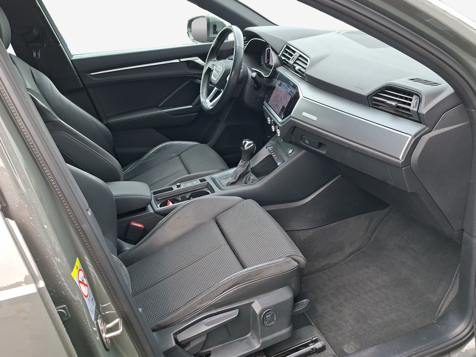 AUDI Q3 35 TFSI S line Attraction S-tronic-image-13