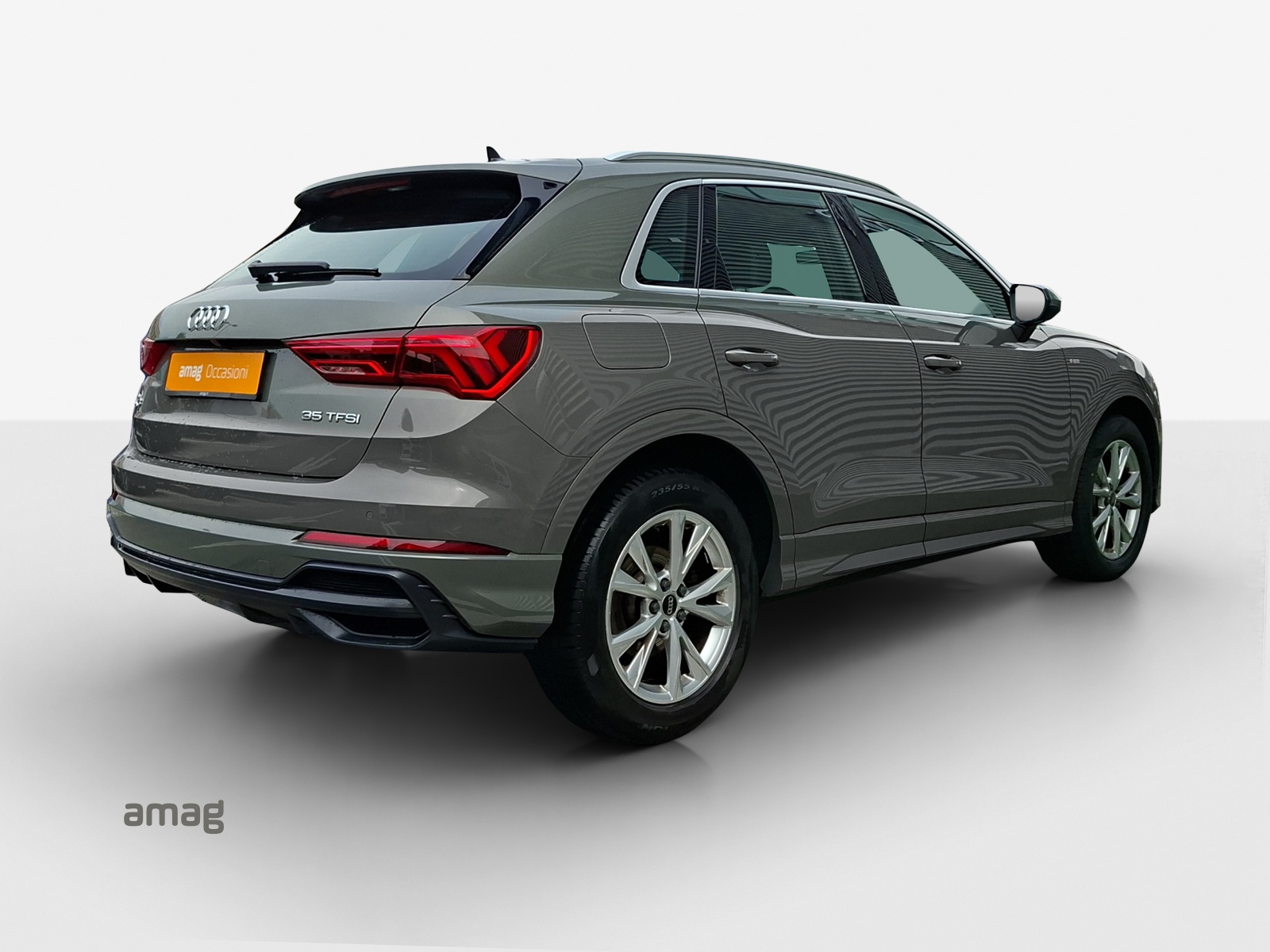 AUDI Q3 35 TFSI S line Attraction S-tronic-image-4