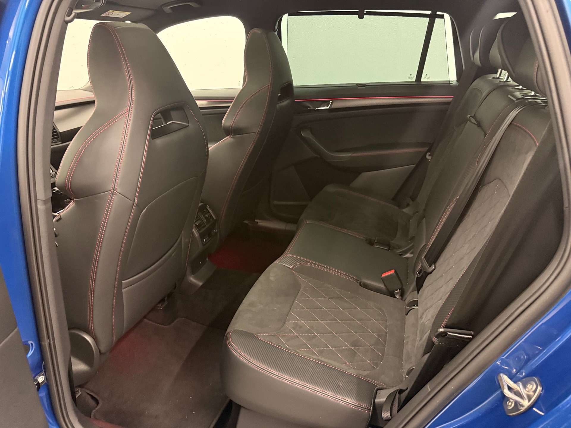 SKODA Kodiaq 2.0 TSI 4x4 RS-image-13