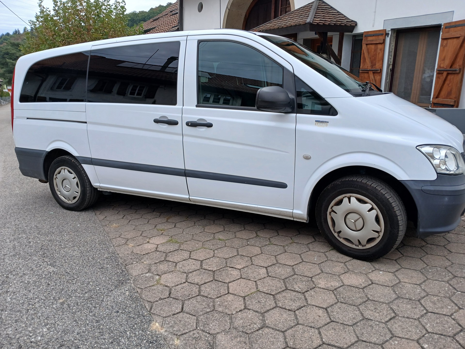 MERCEDES-BENZ Vito 110 CDI Blue Efficiency Crew-image-3