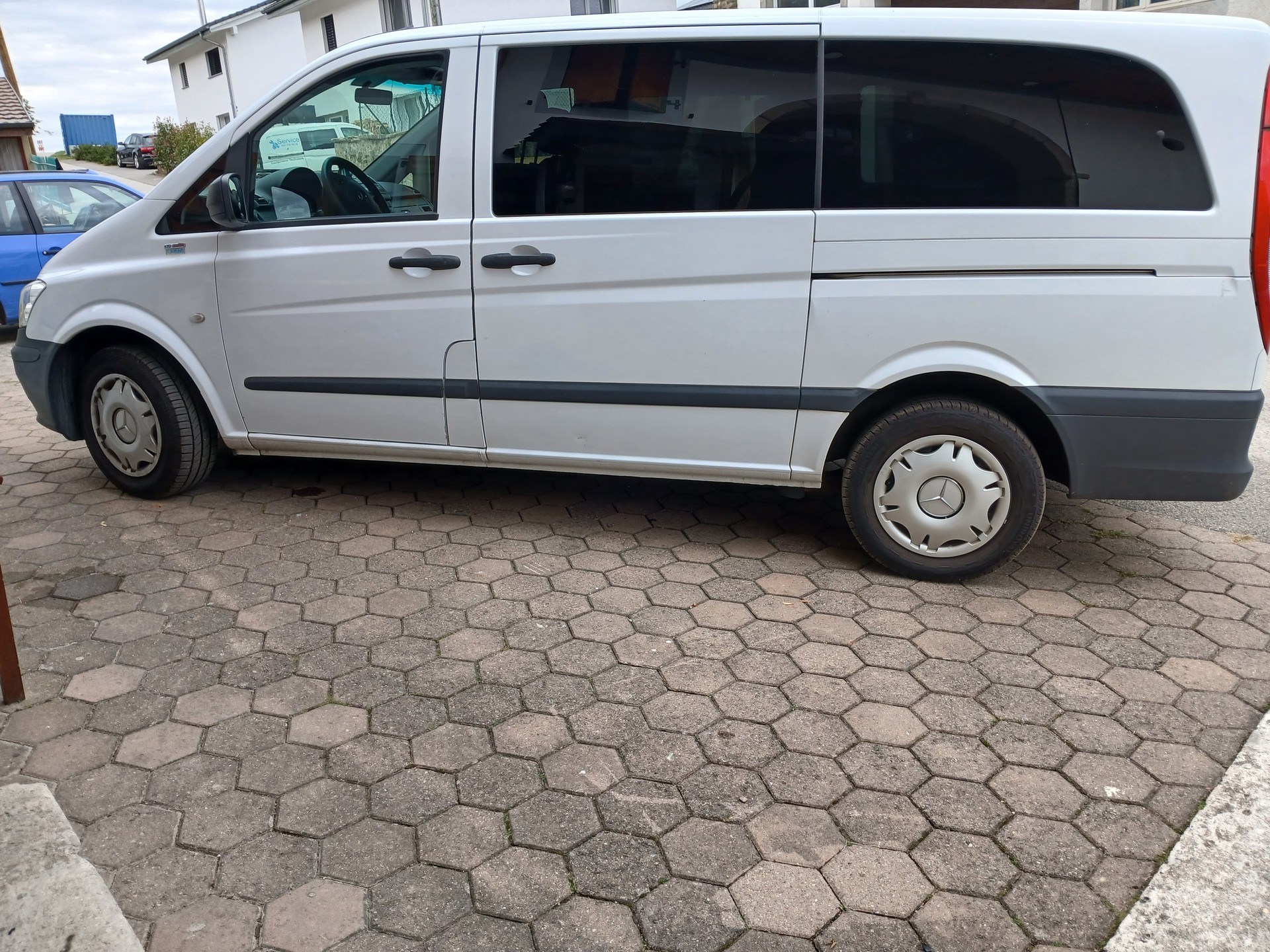 MERCEDES-BENZ Vito 110 CDI Blue Efficiency Crew-image-1