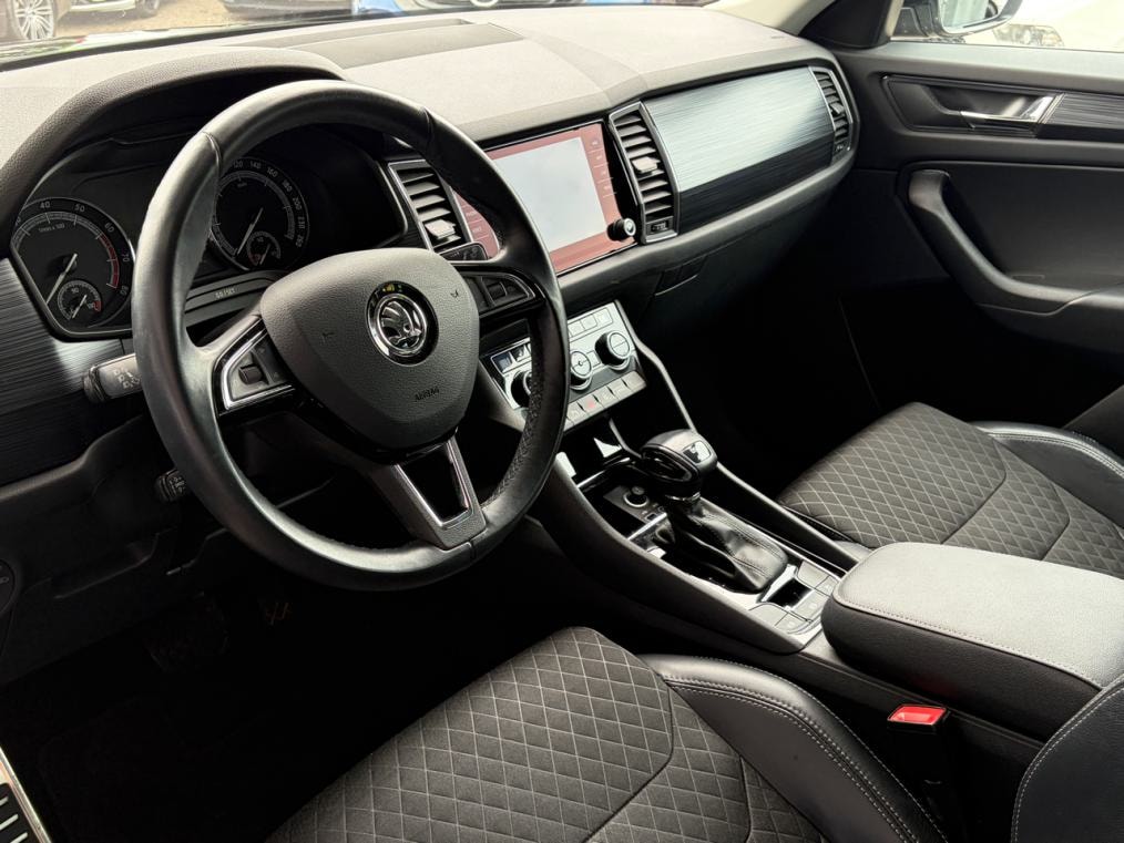 SKODA Kodiaq 2.0 TSI Ambition DSG 4x4-showroom-element-3