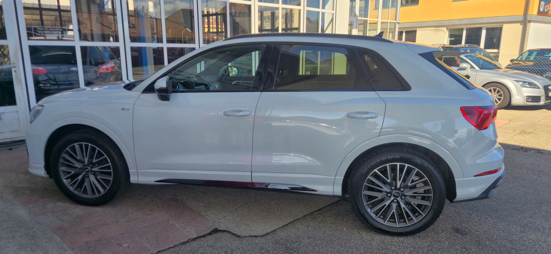 AUDI Q3 35 TFSI S line Attraction S-tronic-image-13