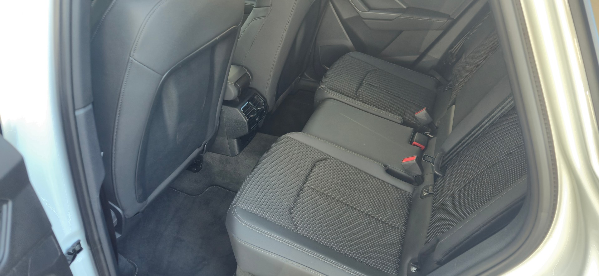 AUDI Q3 35 TFSI S line Attraction S-tronic-image-6