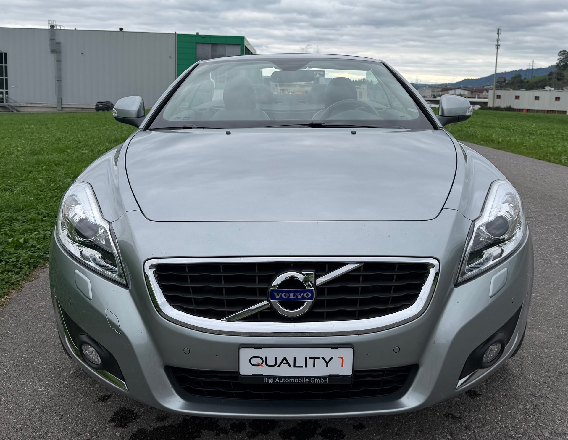 VOLVO C70 D4 Summum Geartronic-image-2