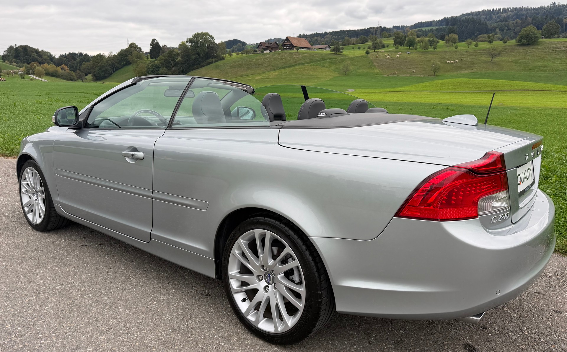 VOLVO C70 D4 Summum Geartronic-image-4
