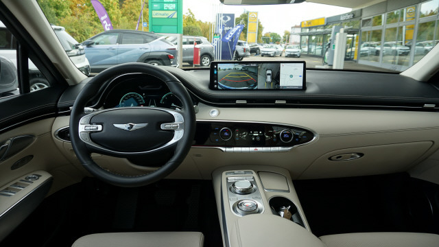 GENESIS GV70 2.2 CRDI Luxury AT8-image-11