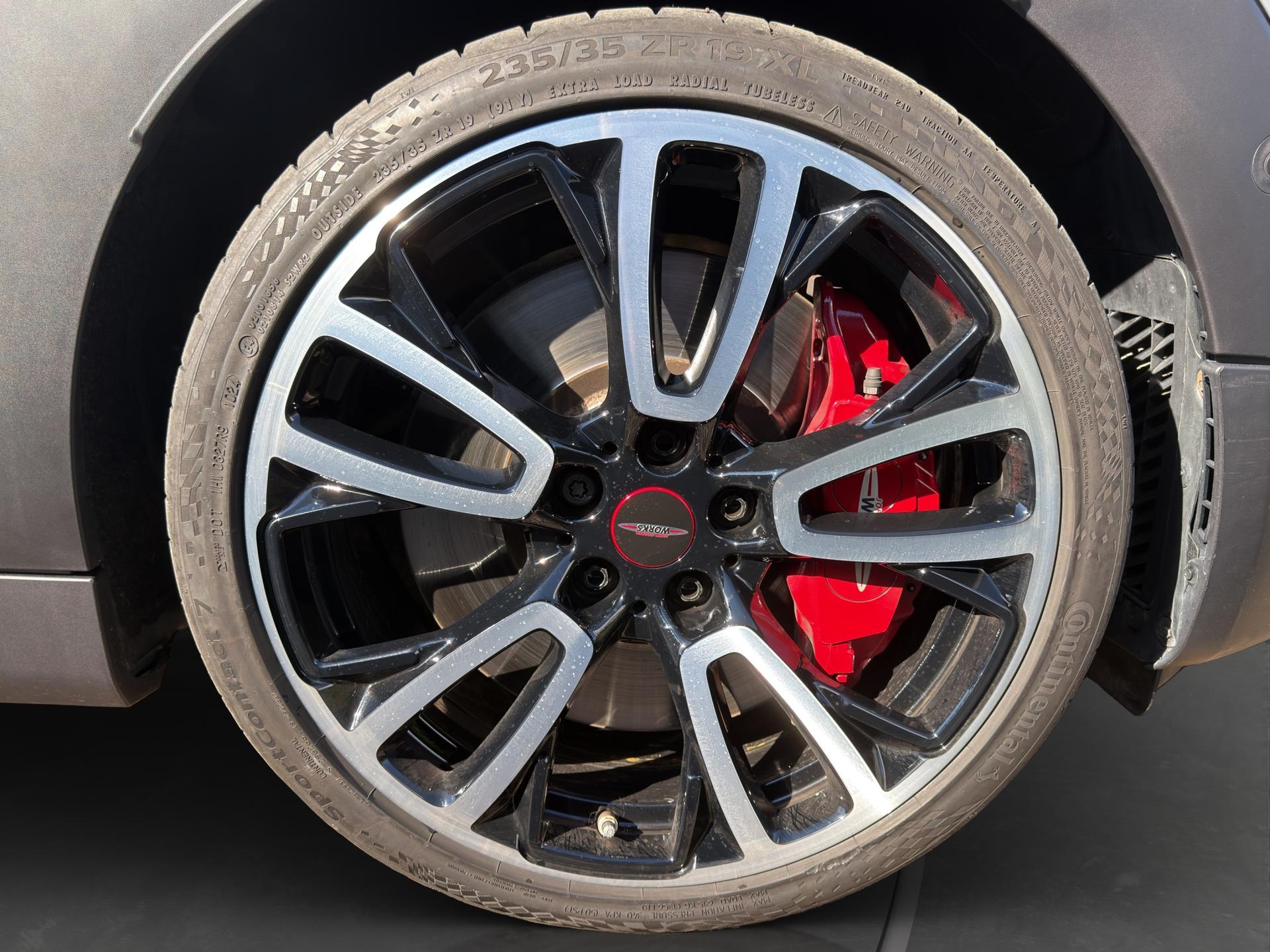 MINI Clubman Cooper John Cooper Works ALL4 Steptronic-image-17