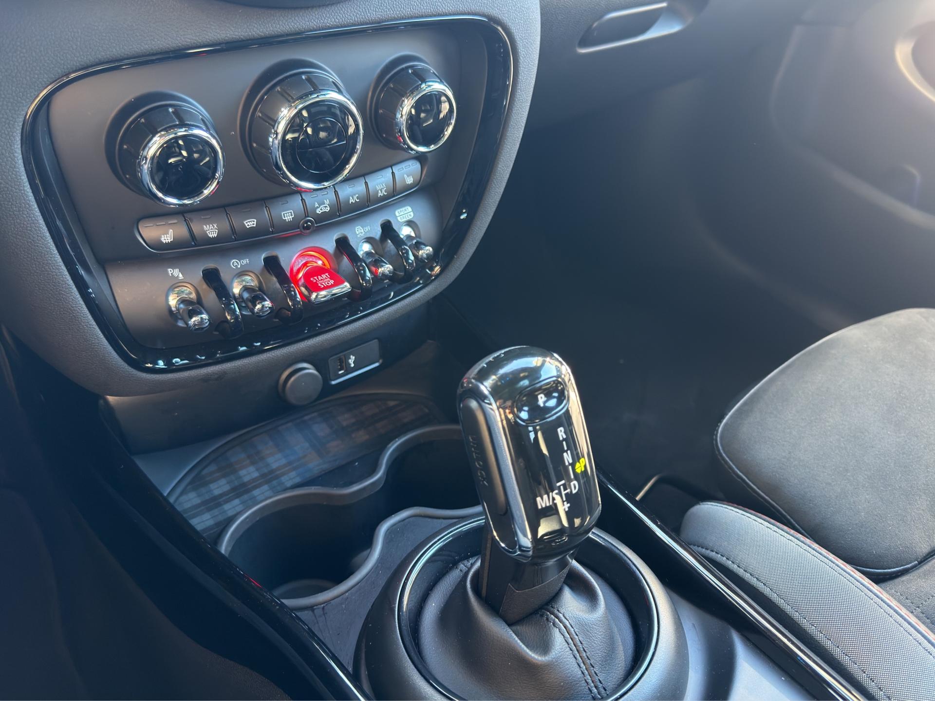 MINI Clubman Cooper John Cooper Works ALL4 Steptronic-image-25