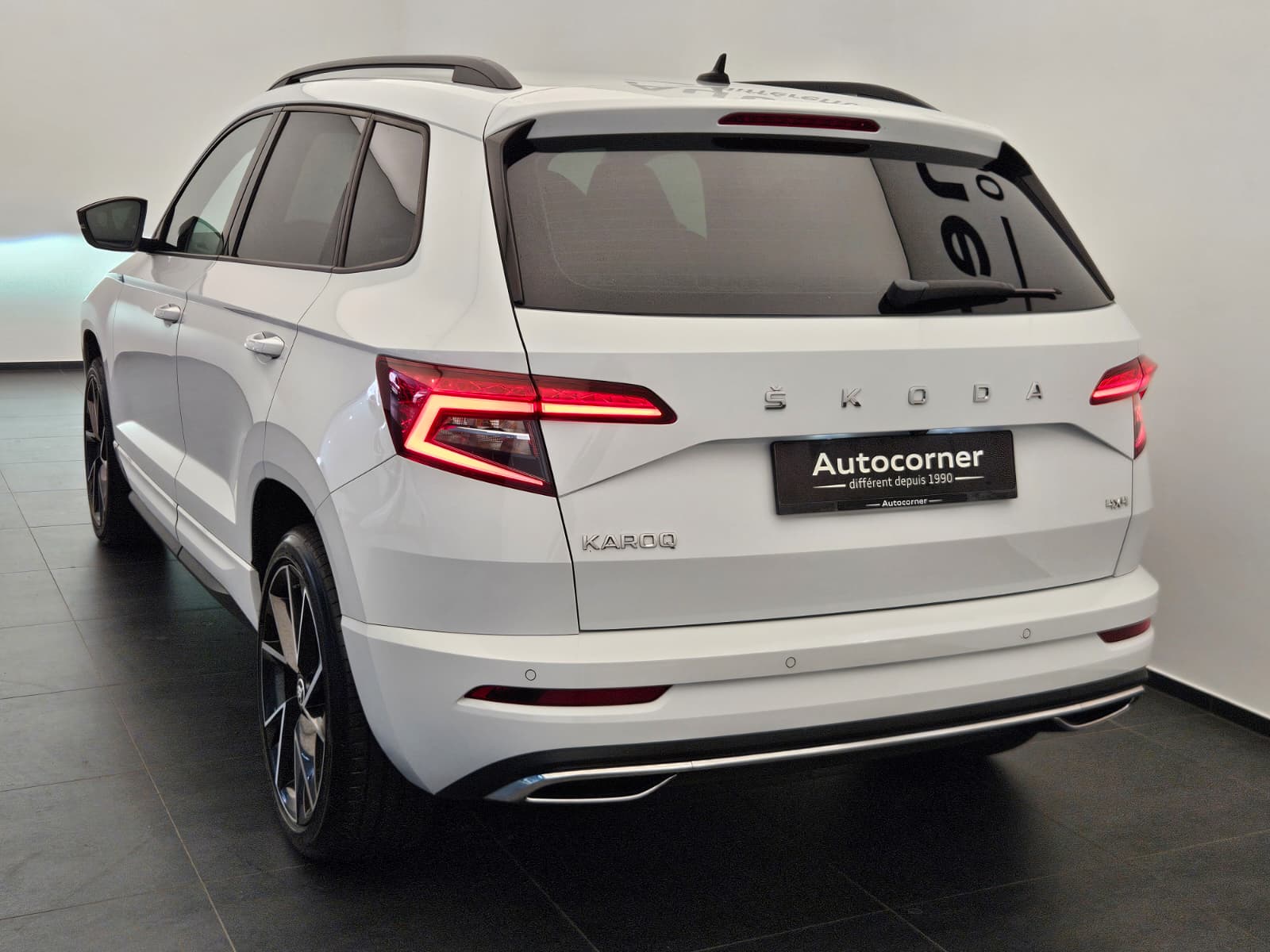 SKODA Karoq 2.0 TSI SportLine 4x4 DSG-image-8