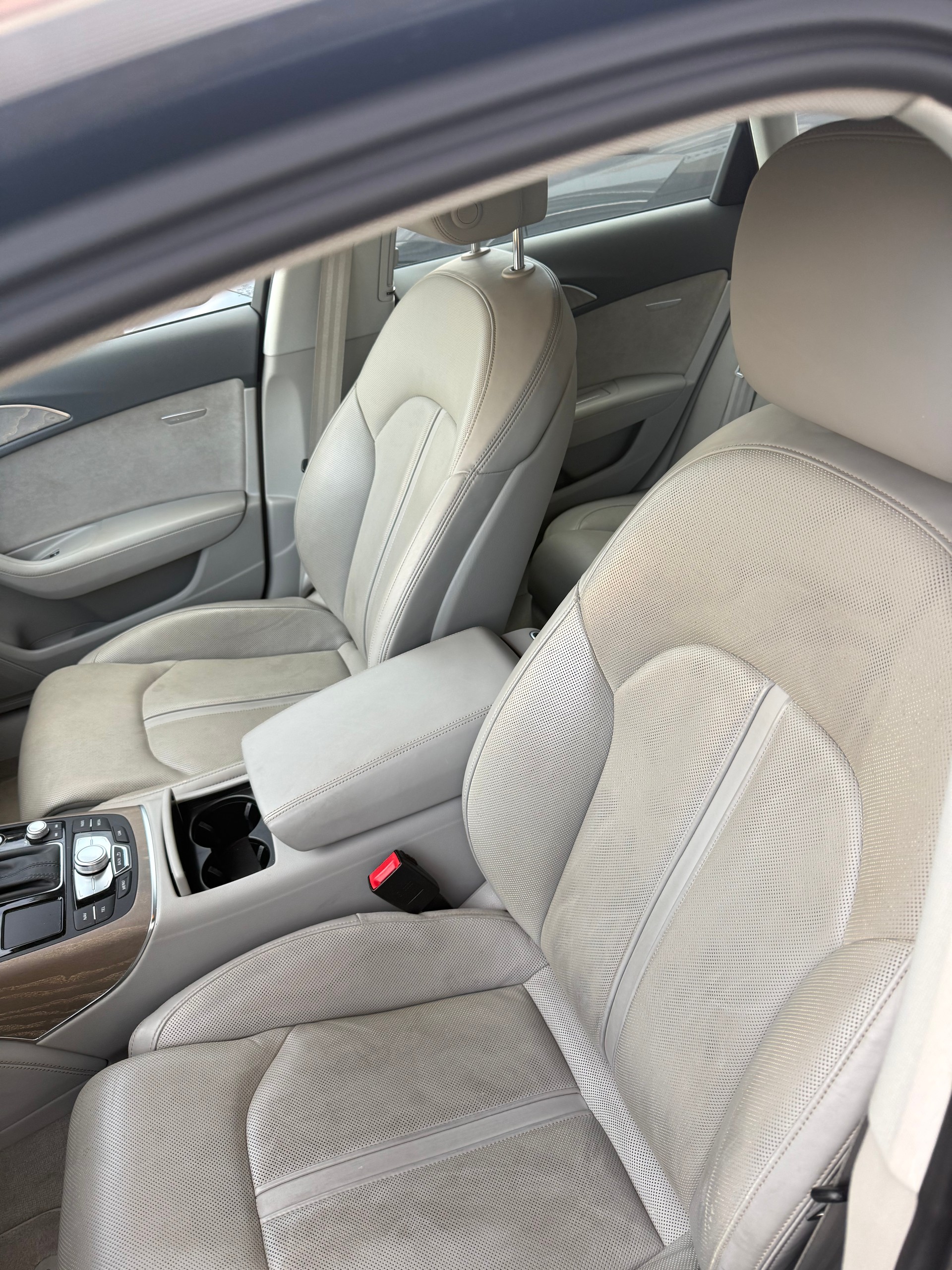 AUDI A6 Limousine 3.0 TDI V6 Attraction quattro S-tronic-image-10