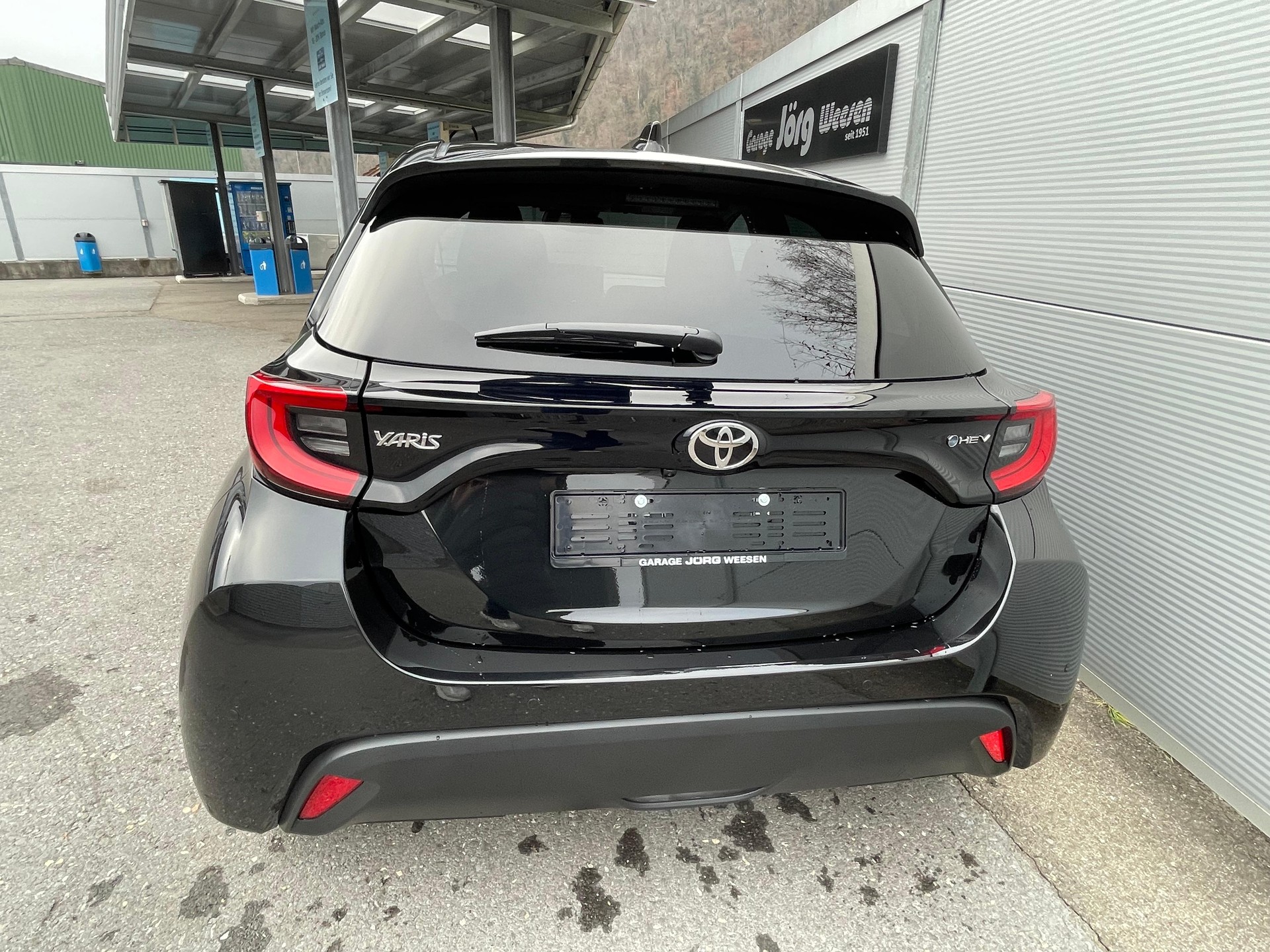 TOYOTA Yaris 1.5 VVT-i HSD Trend-image-4