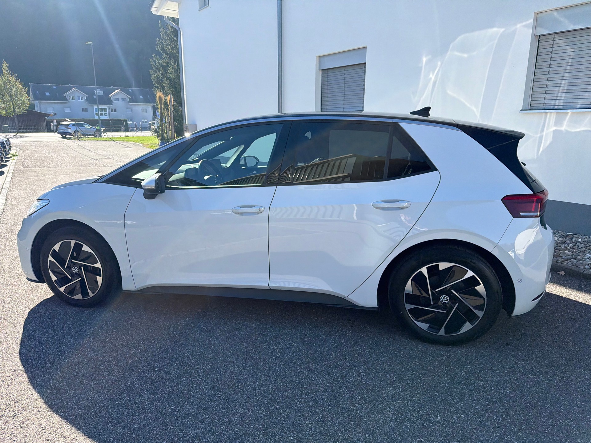 VW ID.3 Pro 58 kWh Pro United-image-12