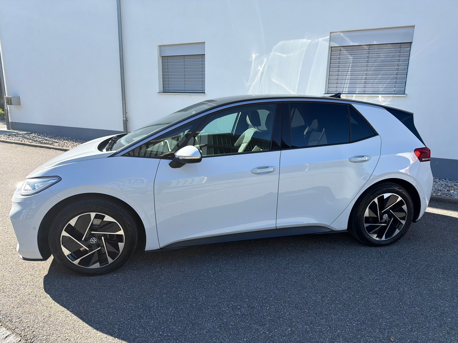 VW ID.3 Pro 58 kWh Pro United-image-11
