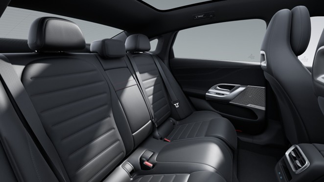 MERCEDES-BENZ C 400 94 kWh 4Matic-image-8