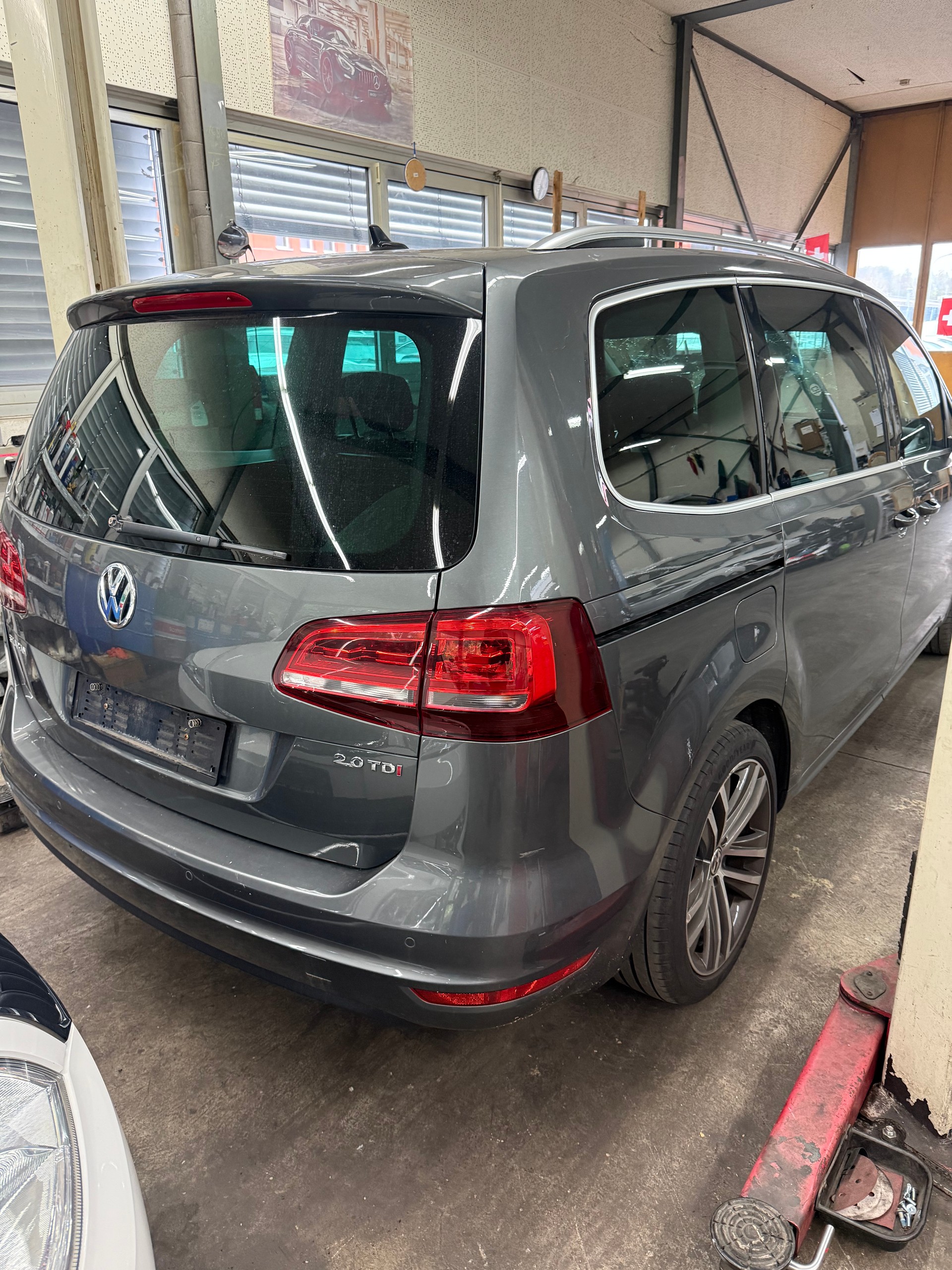 VW Sharan 2.0 TDI BMT Comfortline DSG-image-3