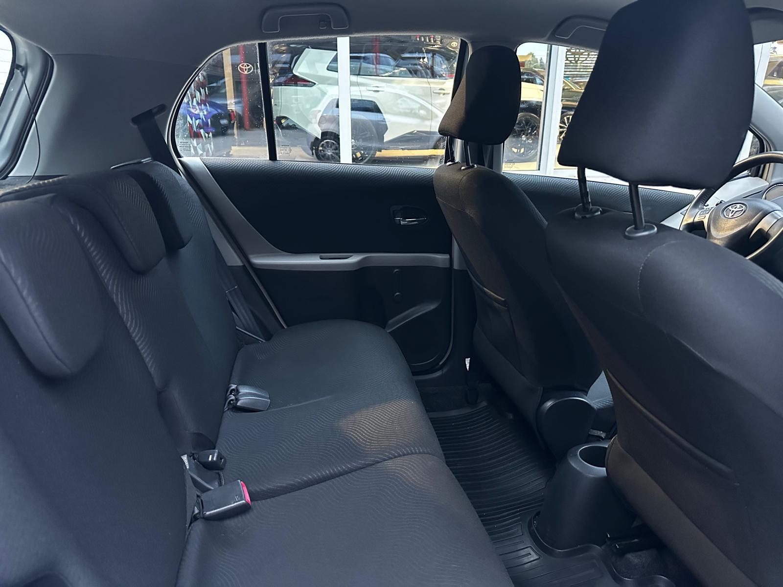 TOYOTA Yaris 1.33 VVT-i Linea Luna-image-11