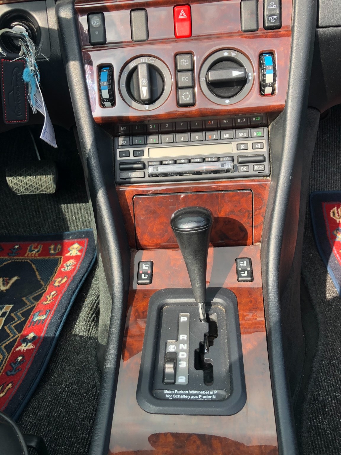 MERCEDES-BENZ 300 CE-24 Cabrio-image-7