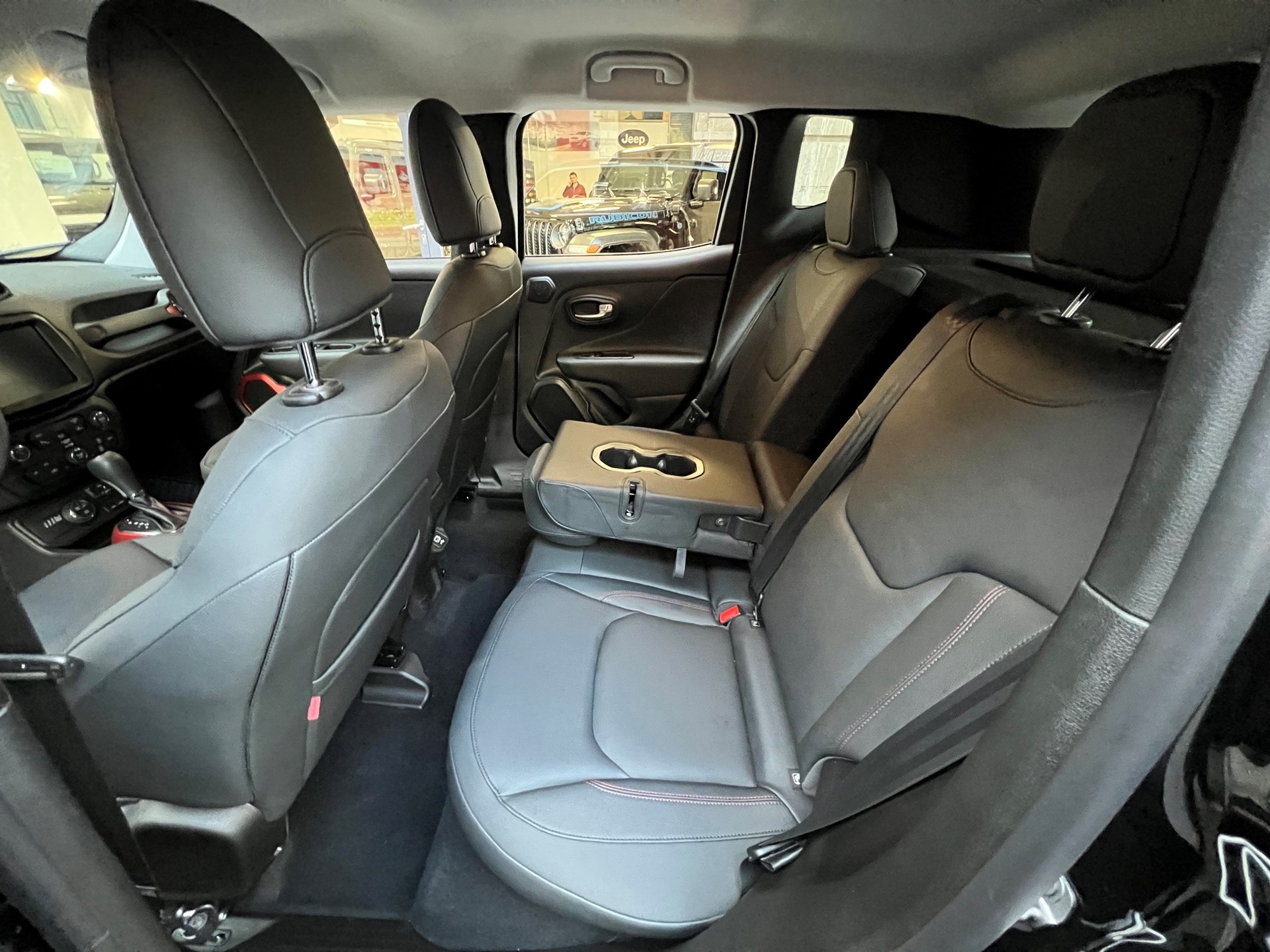 JEEP Renegade 1.3 T PHEV Trailhawk Plus AWD-image-7