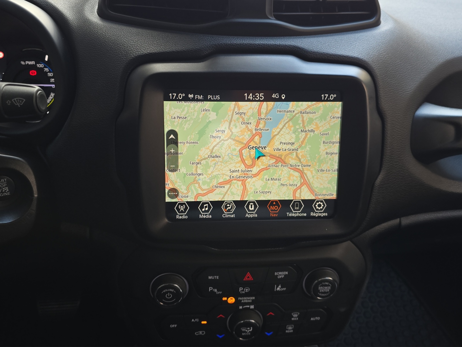 JEEP Renegade 1.3 T PHEV Trailhawk Plus AWD-image-14
